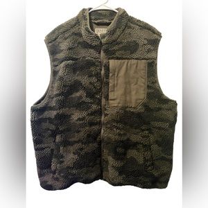 Duluth Trading Men’s Camo Sherpa Vest 2XL